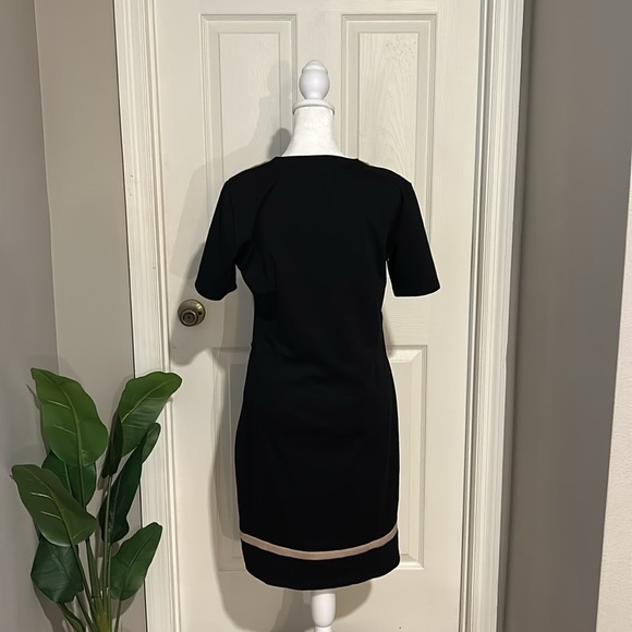 Miudol black and tan form fitting side zip midi size L - Picture 3 of 3